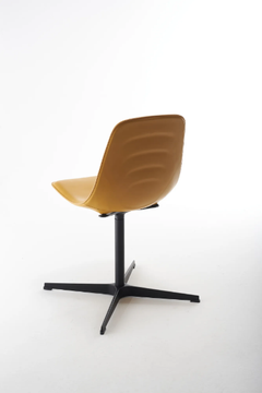 COUPÉ CR UP - Swivel with 4-spoke base tanned leather chair by SOFTLINE 1979 - view 3